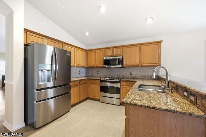 4 Bed Pool Home for Sale in Valencia Lakes, photo 4
