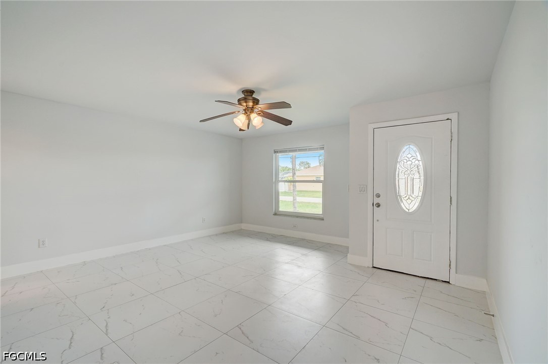 3 Bed Pool Home for Sale in Cape Coral, photo 4