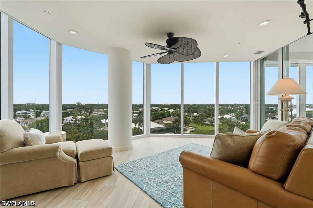 3 Bed Waterfront Home for Sale in Naples, photo 4