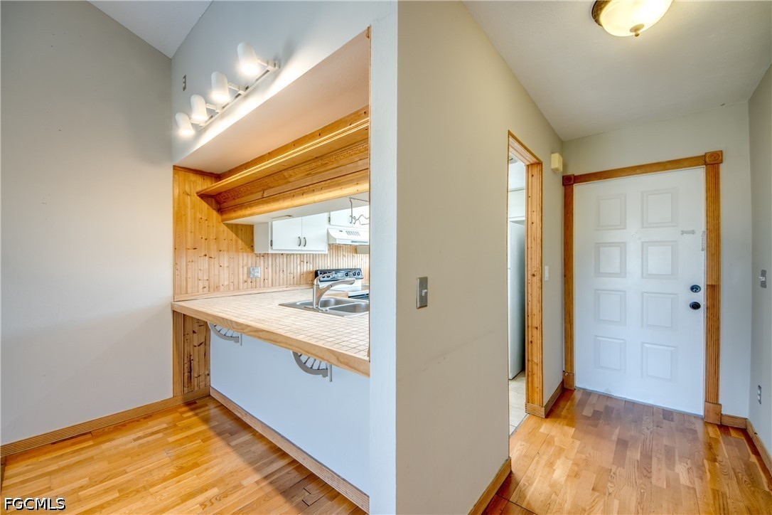 2 Bed Condominium for Sale in Coral Breeze Condo, photo 4