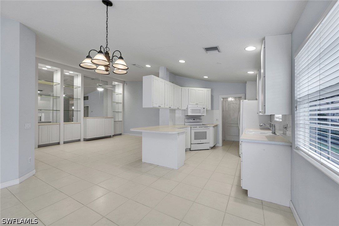 2 Bed Waterfront Home for Sale in Island Walk, photo 4