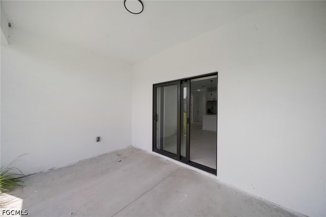 3 Bed Duplex for Sale in Lehigh Acres, photo 4