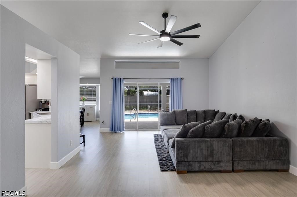 3 Bed Pool Home for Sale in Fort Myers, photo 4