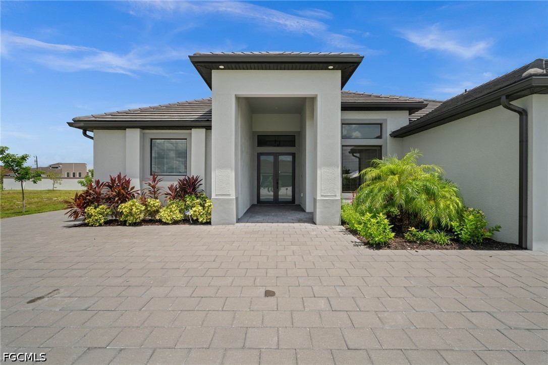 3 Bed Pool Home for Sale in Cape Coral, photo 4