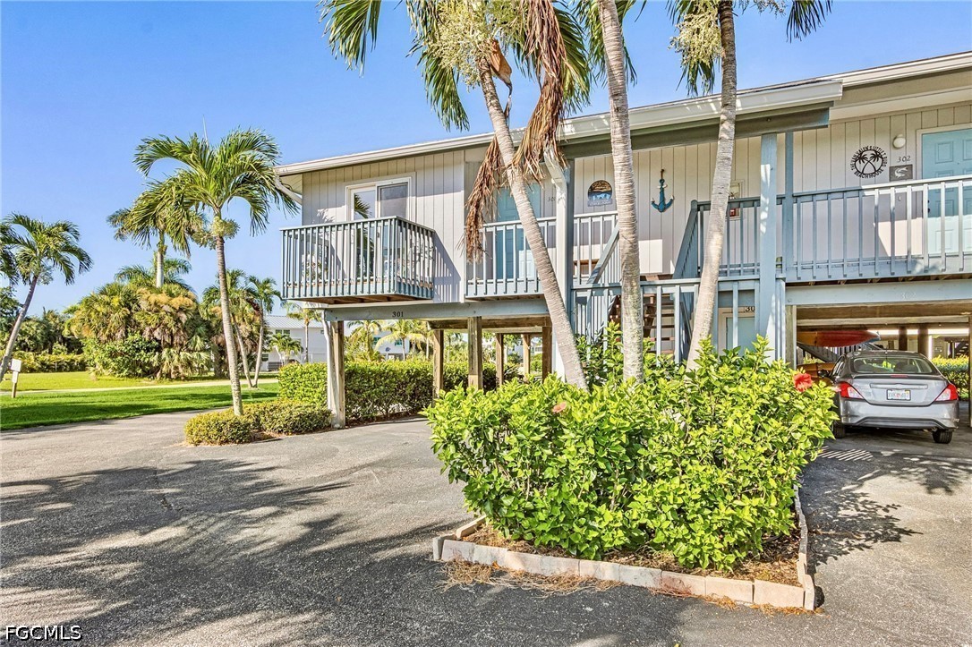 2 Bed Waterfront Home for Sale in Bokeelia, photo 4