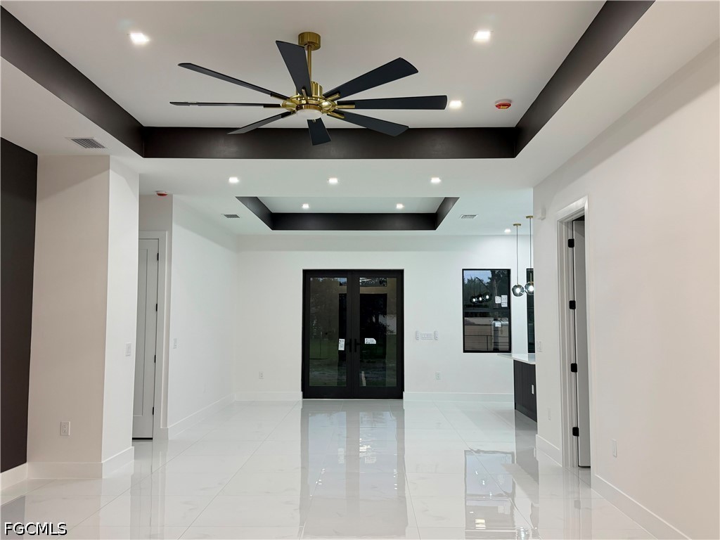 3 Bed SingleFamilyResidence for Sale in Lehigh Estates, photo 4