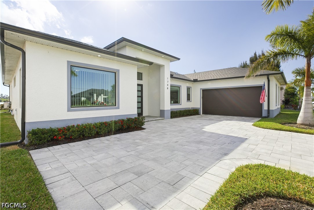 5 Bed Pool Home for Sale in Cape Coral, photo 4