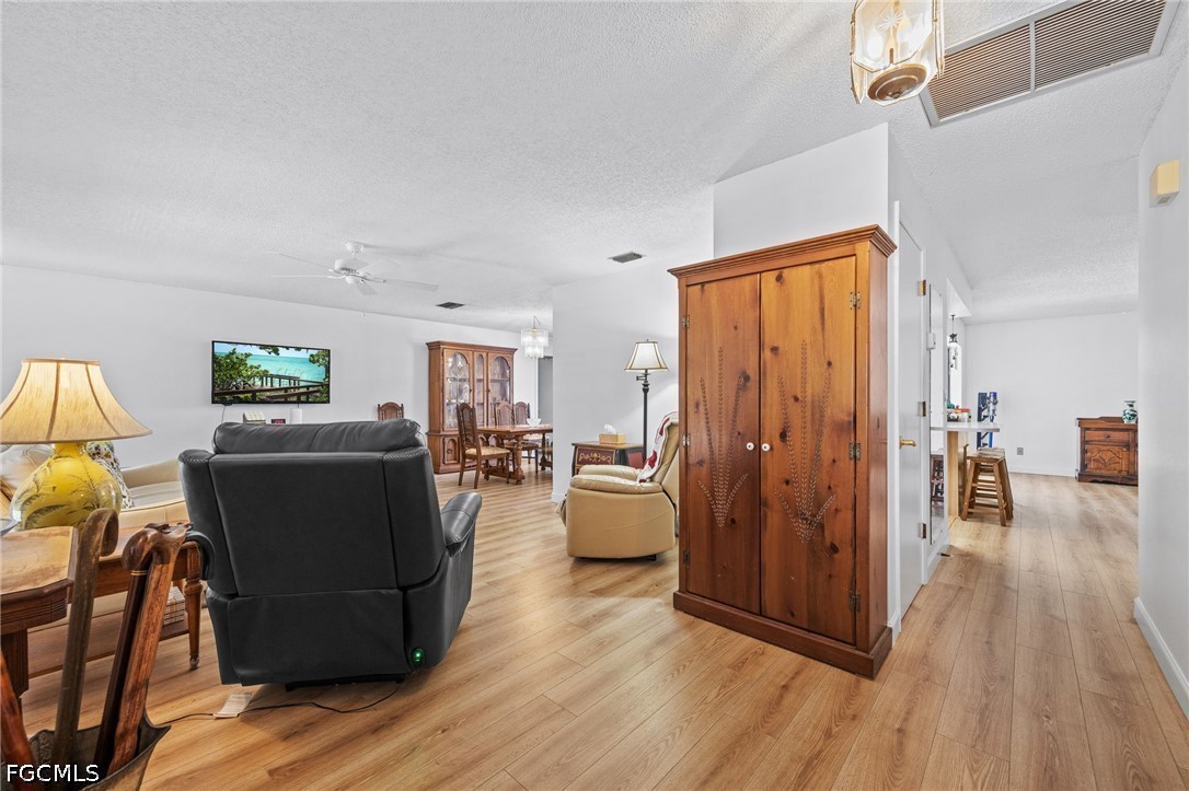 3 Bed Pool Home for Sale in Cape Coral, photo 4