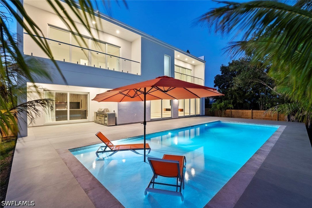 5 Bed Pool Home for Sale in Marco Beach, photo 4