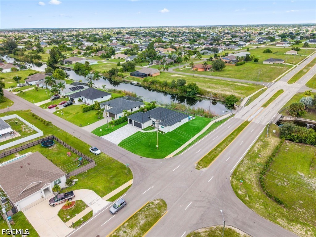 4 Bed Pool Home for Sale in Cape Coral, photo 4