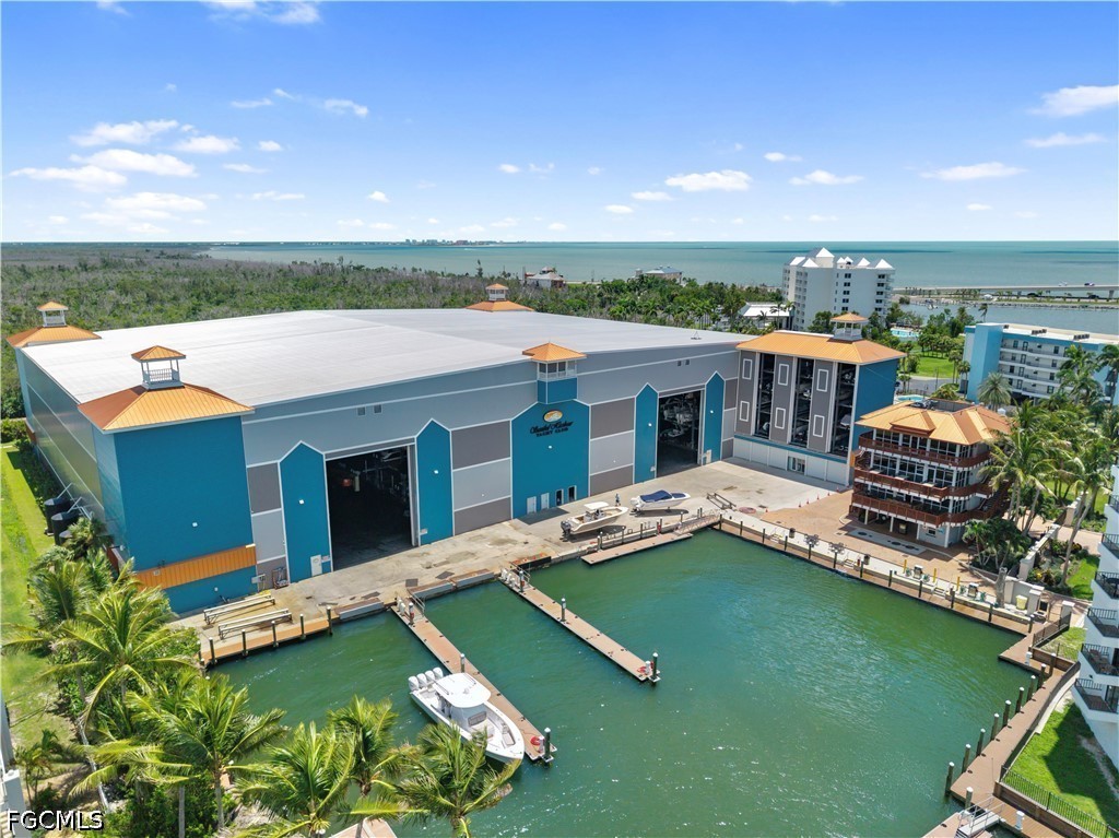 Waterfront Home for Sale in Fort Myers, photo 4