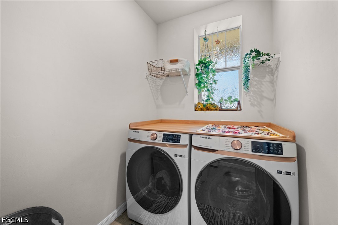 3 Bed SingleFamilyResidence for Sale in Crescent Grove, photo 4