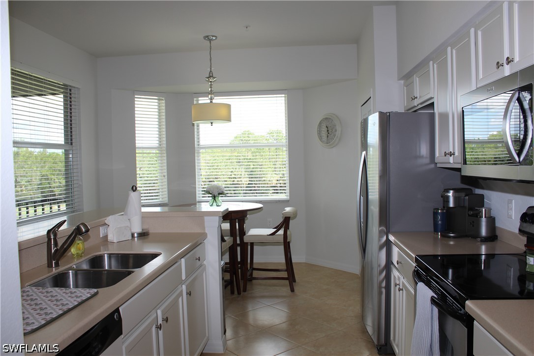 2 Bed Waterfront Home for Sale in Heritage Bay, photo 4