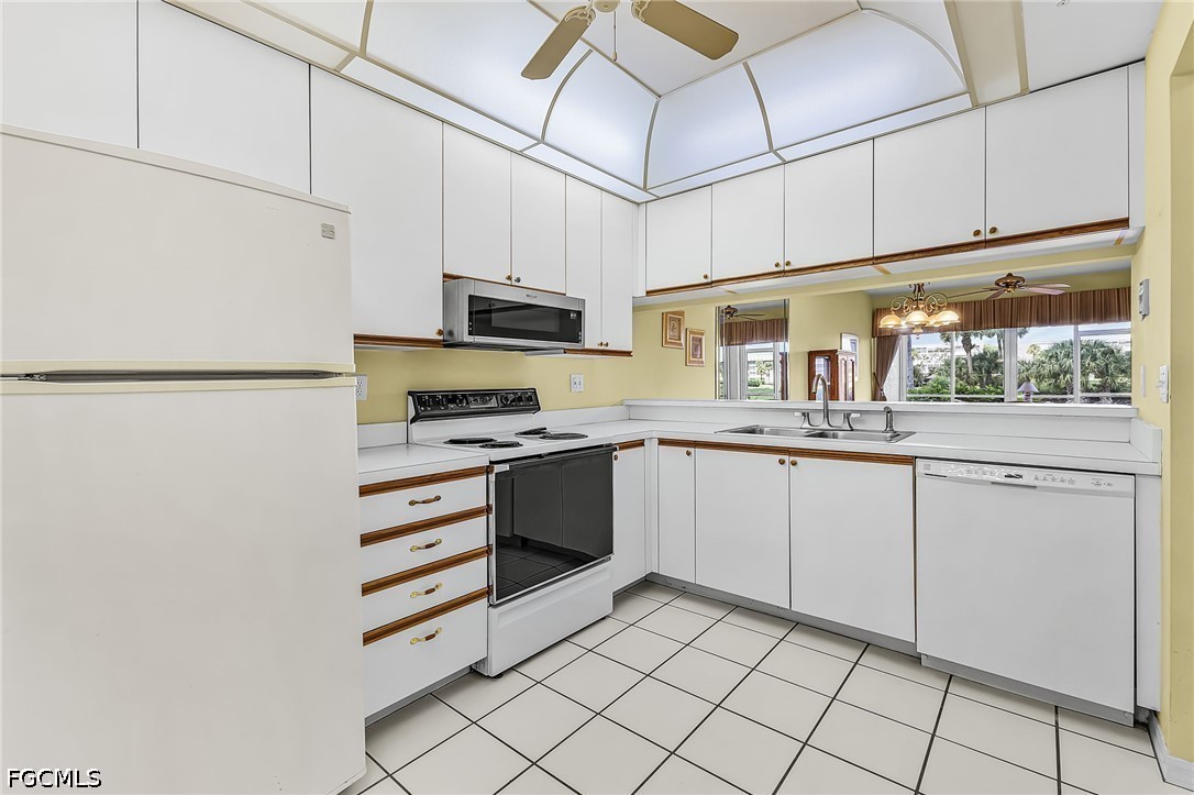 2 Bed Condominium for Sale in Fort Myers, photo 4