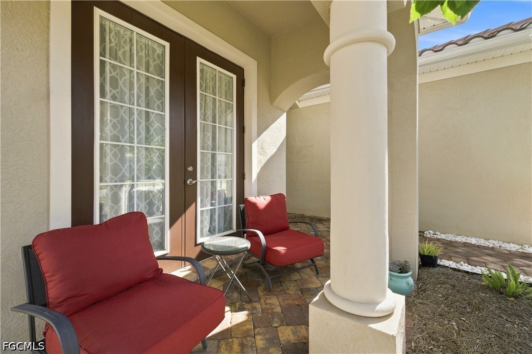 3 Bed Pool Home for Sale in Somerset, photo 4