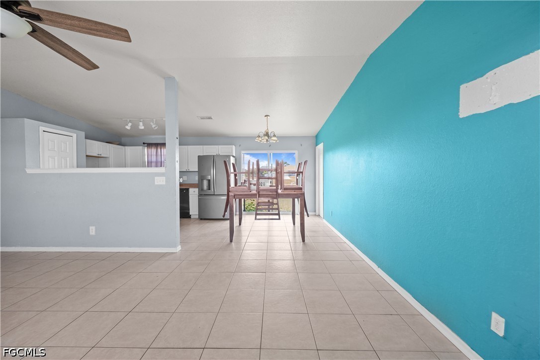 3 Bed SingleFamilyResidence for Sale in Cape Coral, photo 4