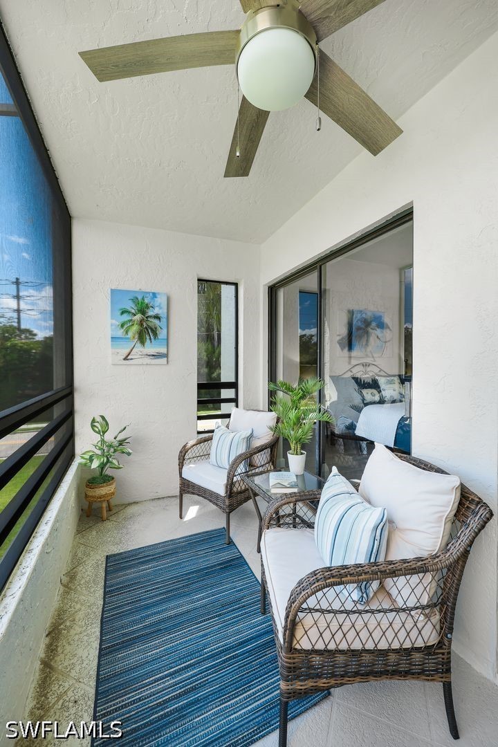 2 Bed Condominium for Sale in Lakewood, photo 4