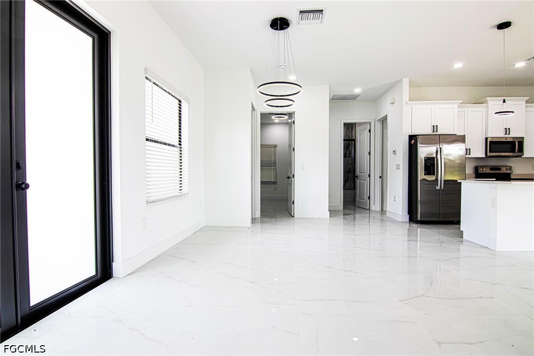 4 Bed SingleFamilyResidence for Sale in Lehigh Acres, photo 4