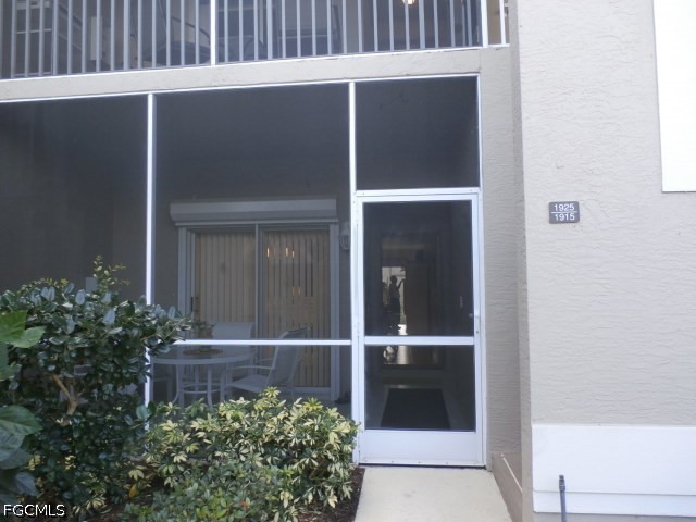 2 Bed Attached for Sale in Fort Myers, photo 4