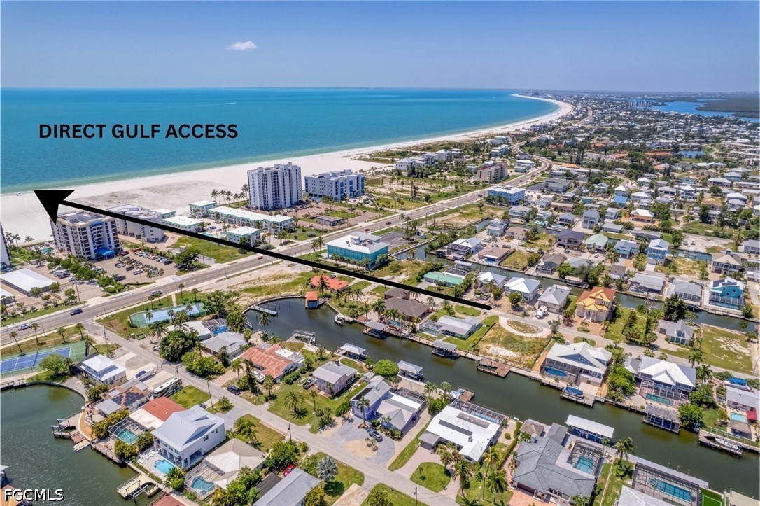 3 Bed Pool Home for Sale in Fort Myers Beach, photo 4