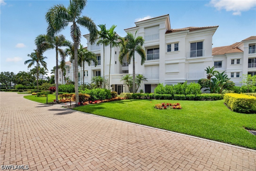3 Bed Waterfront Home for Sale in Naples, photo 4