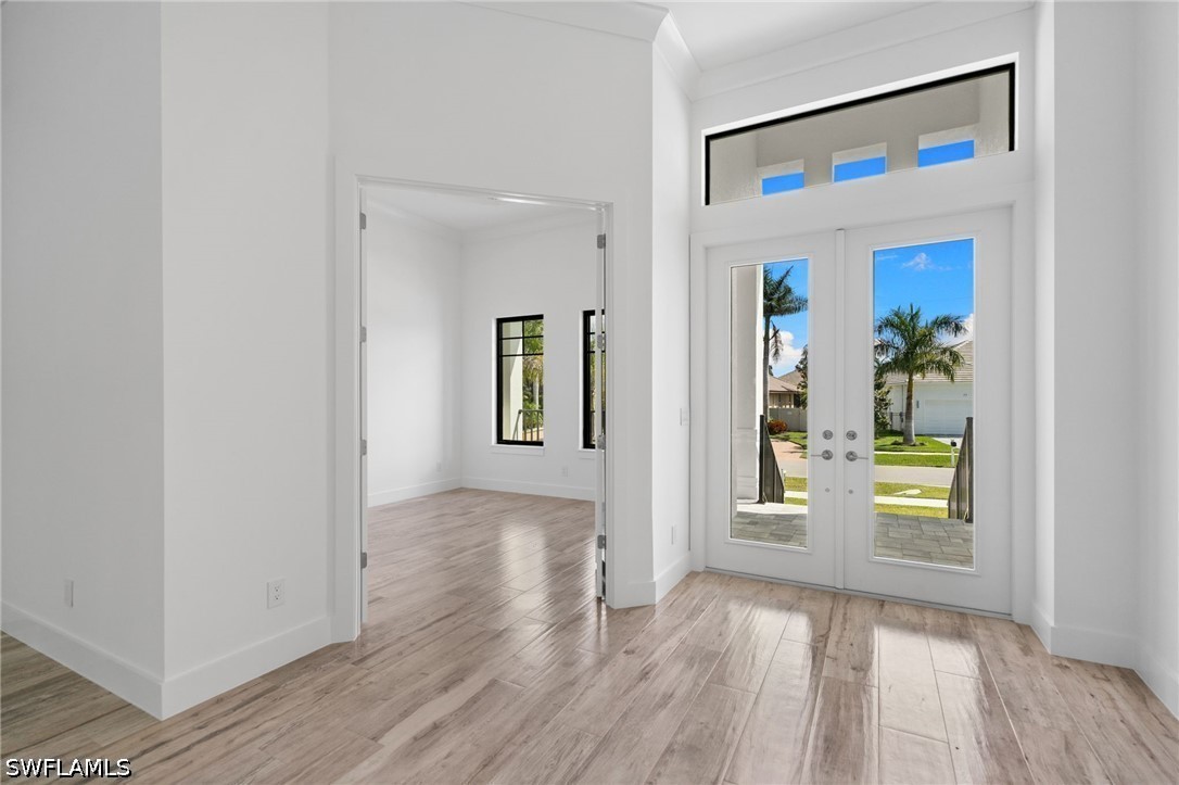 4 Bed Pool Home for Sale in Marco Island, photo 4