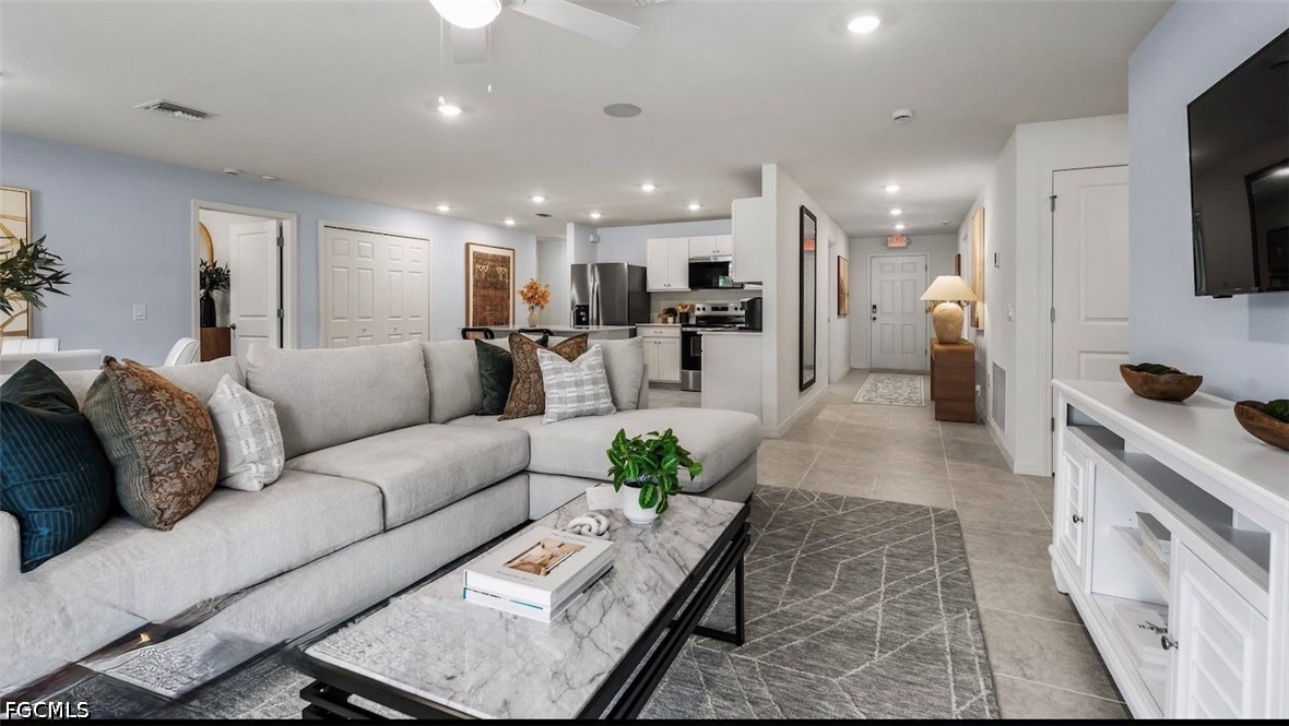 4 Bed SingleFamilyResidence for Sale in Port Labelle, photo 4