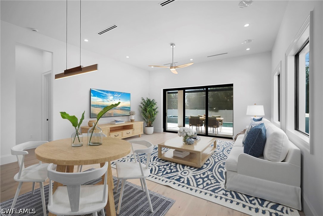4 Bed Pool Home for Sale in Naples Park, photo 4