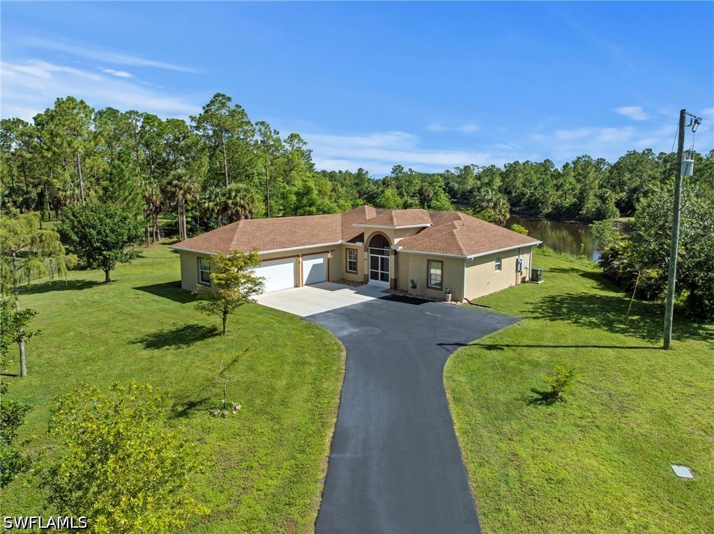 3 Bed Waterfront Home for Sale in Naples, photo 4