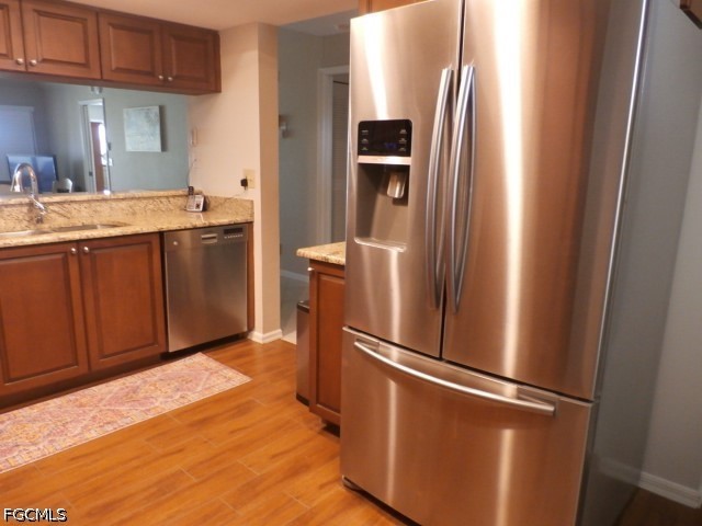 2 Bed Condominium for Sale in Manor, photo 4