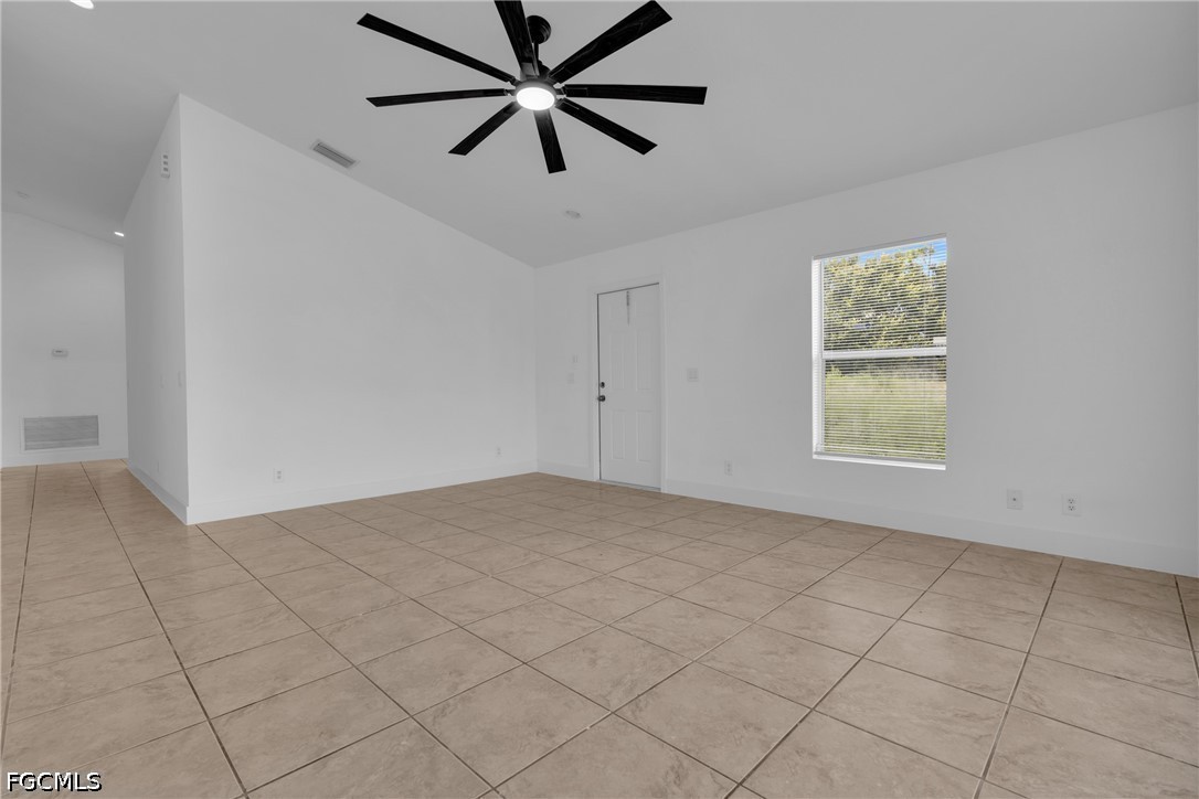 6 Bed Duplex for Sale in Lehigh Acres, photo 4