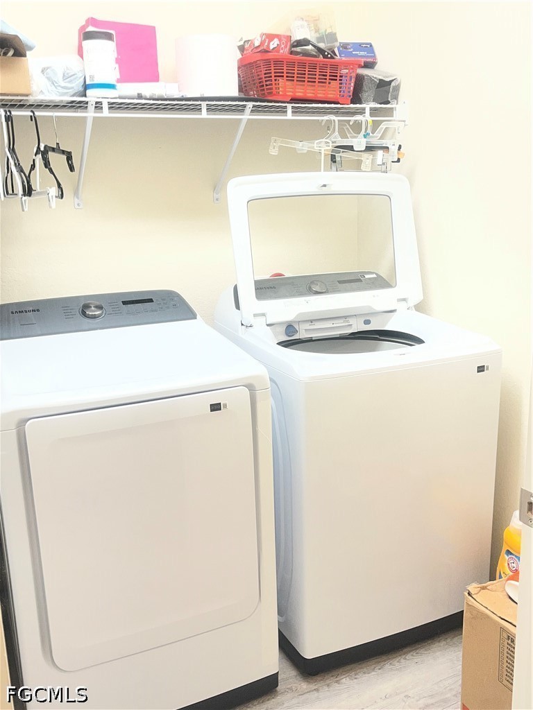2 Bed SingleFamilyResidence for Sale in Labelle, photo 4