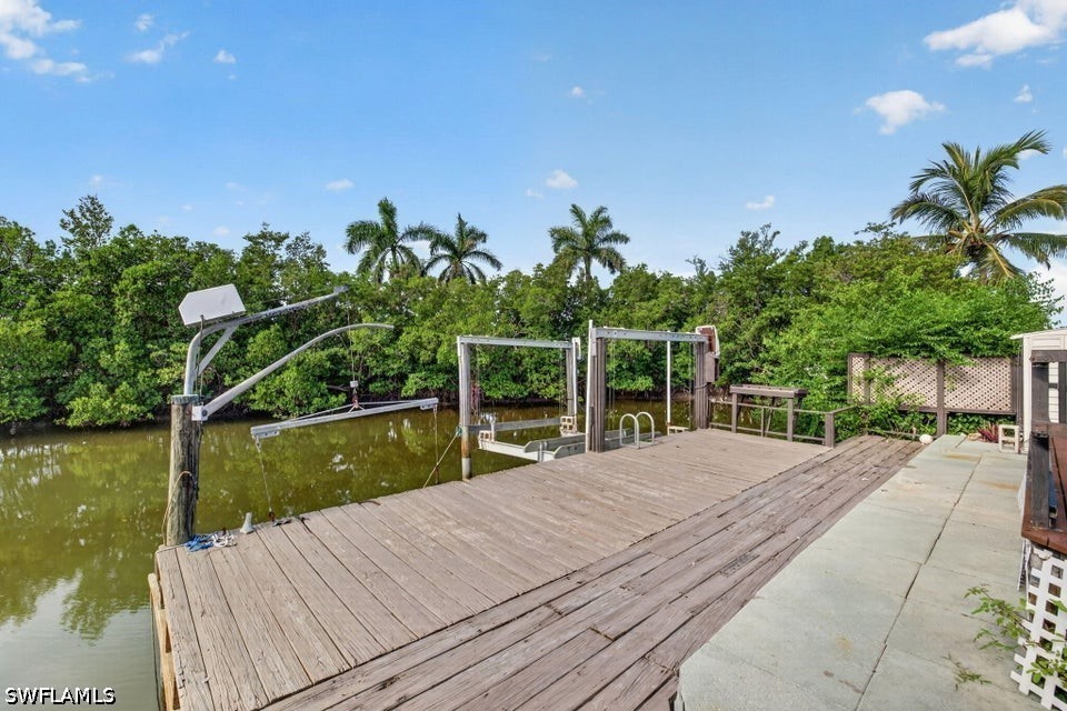 3 Bed Waterfront Home for Sale in Naples, photo 4