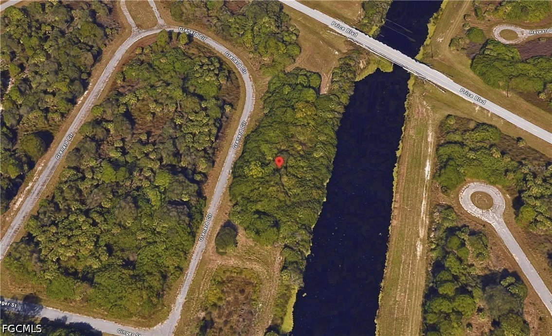 Waterfront Home for Sale in North Port, photo 4