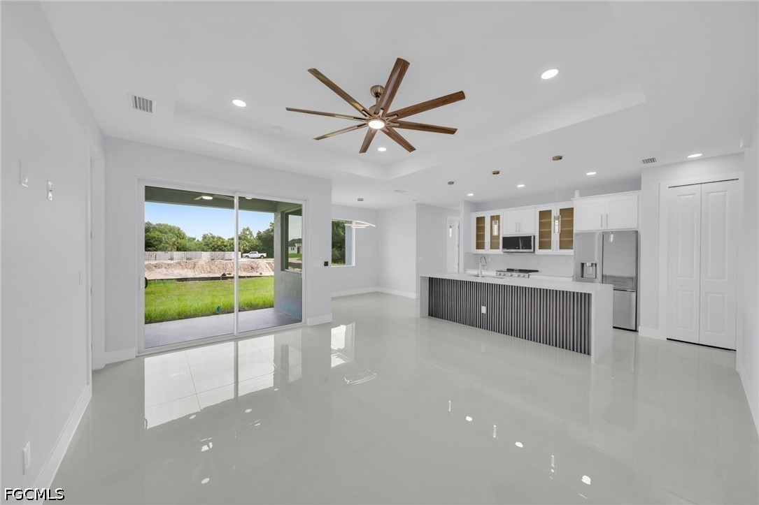 3 Bed SingleFamilyResidence for Sale in Lehigh Acres, photo 4