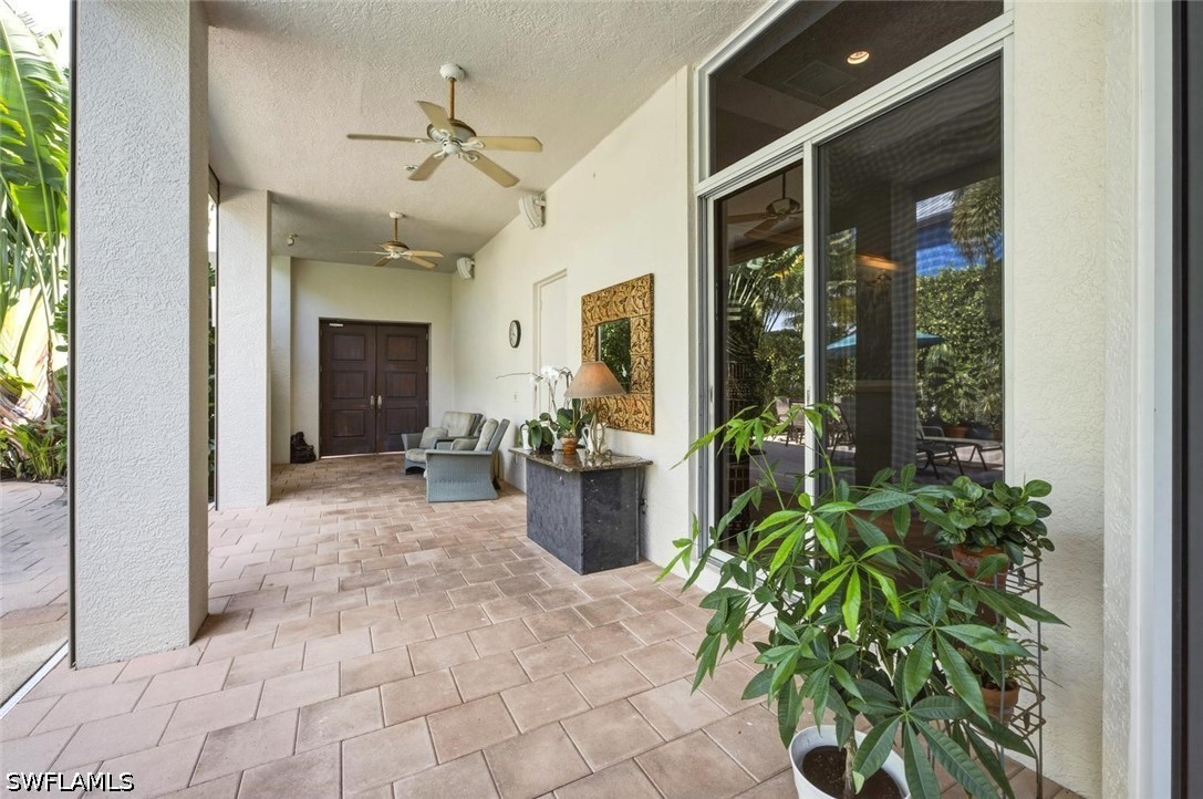 5 Bed Pool Home for Sale in Naples Park, photo 4