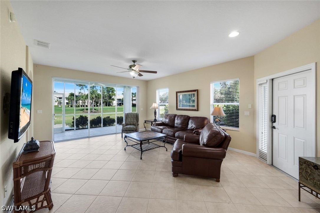 3 Bed Waterfront Home for Sale in Hunters Ridge, photo 4