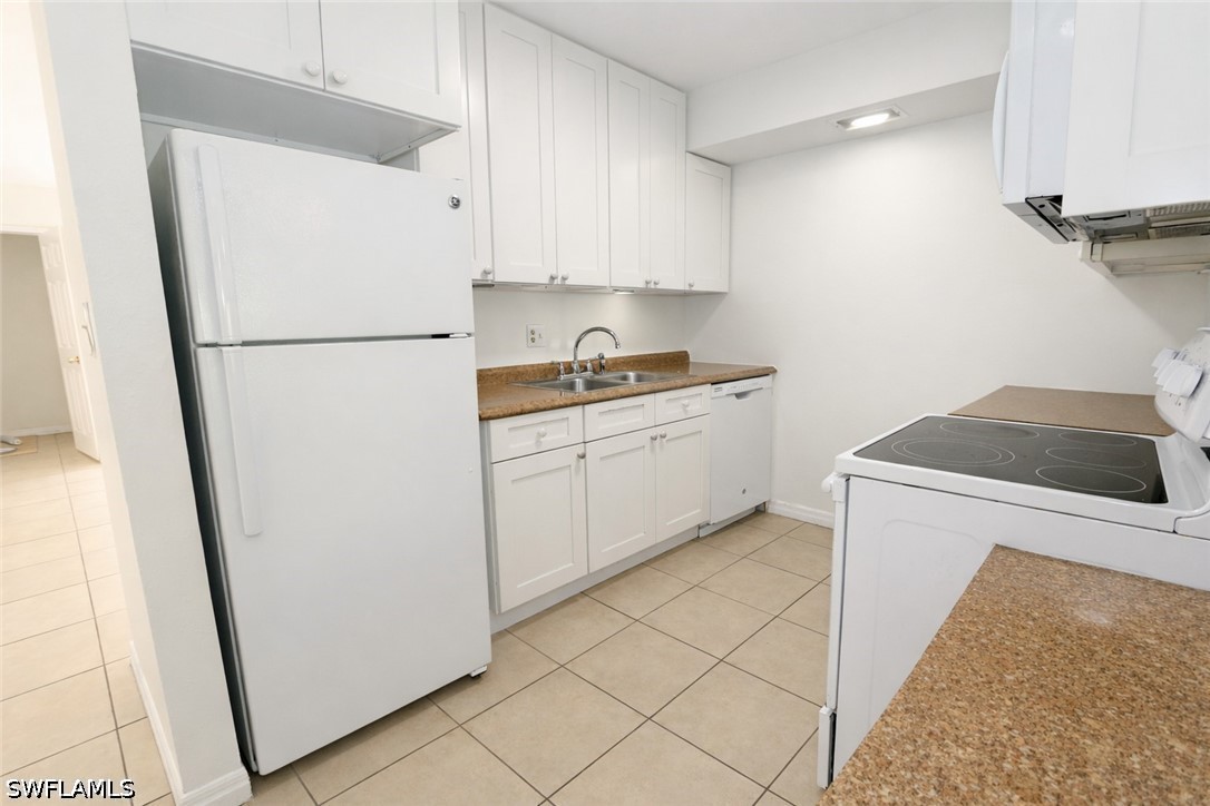 2 Bed Condominium for Sale in Fort Myers, photo 4