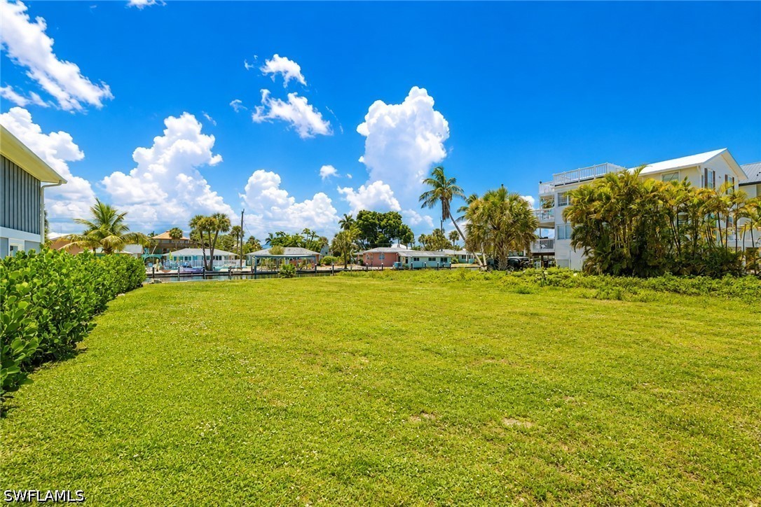 Waterfront Home for Sale in Gulf Bay View, photo 4