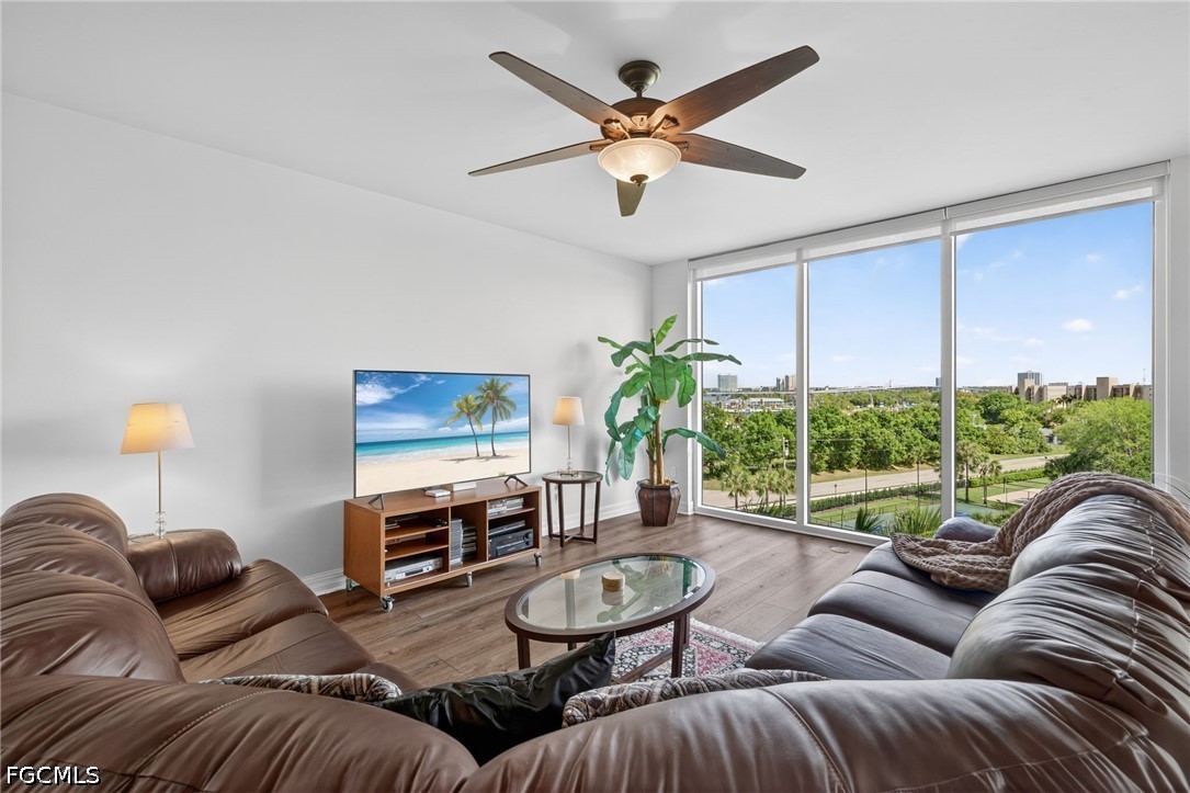 2 Bed Waterfront Home for Sale in North Star Yacht Club, photo 4