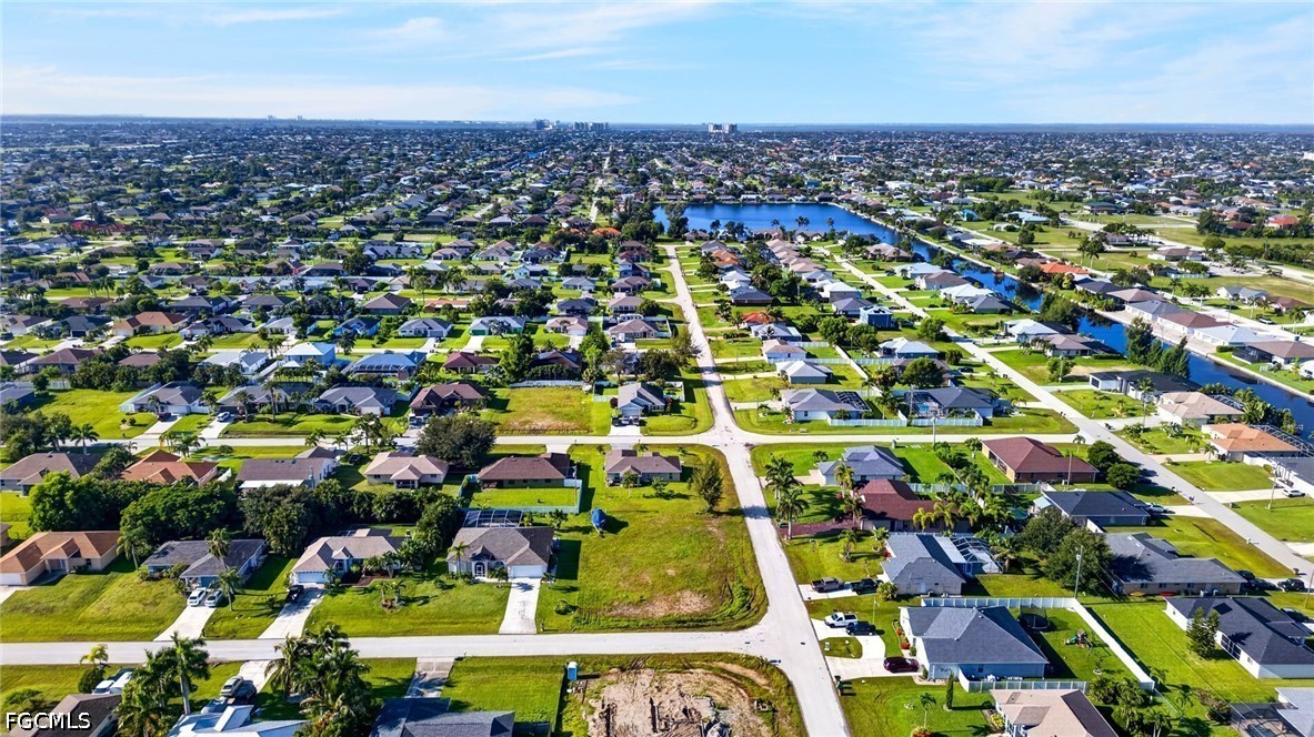 Residential for Sale in Cape Coral, photo 4