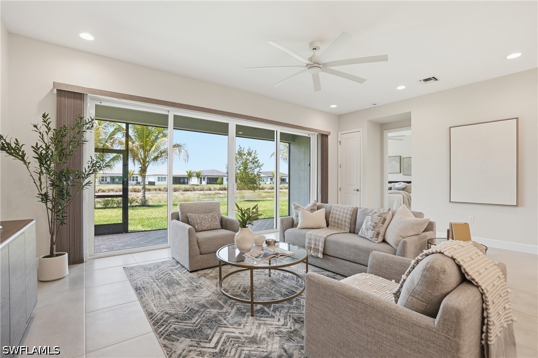 2 Bed Waterfront Home for Sale in Naples, photo 4
