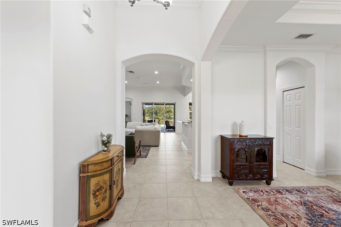 3 Bed Pool Home for Sale in Villa Capri, photo 4