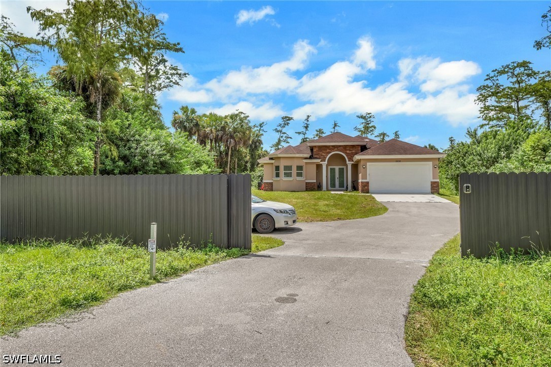 3 Bed SingleFamilyResidence for Sale in Naples, photo 4