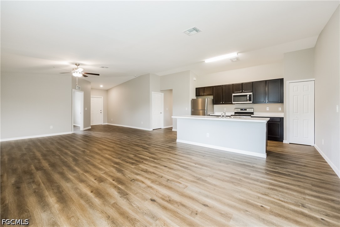 4 Bed SingleFamilyResidence for Sale in Lehigh Acres, photo 4