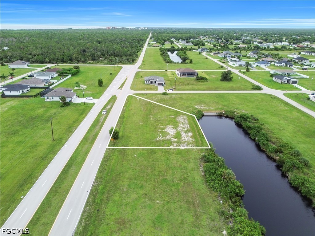 Waterfront Home for Sale in Cape Coral, photo 4