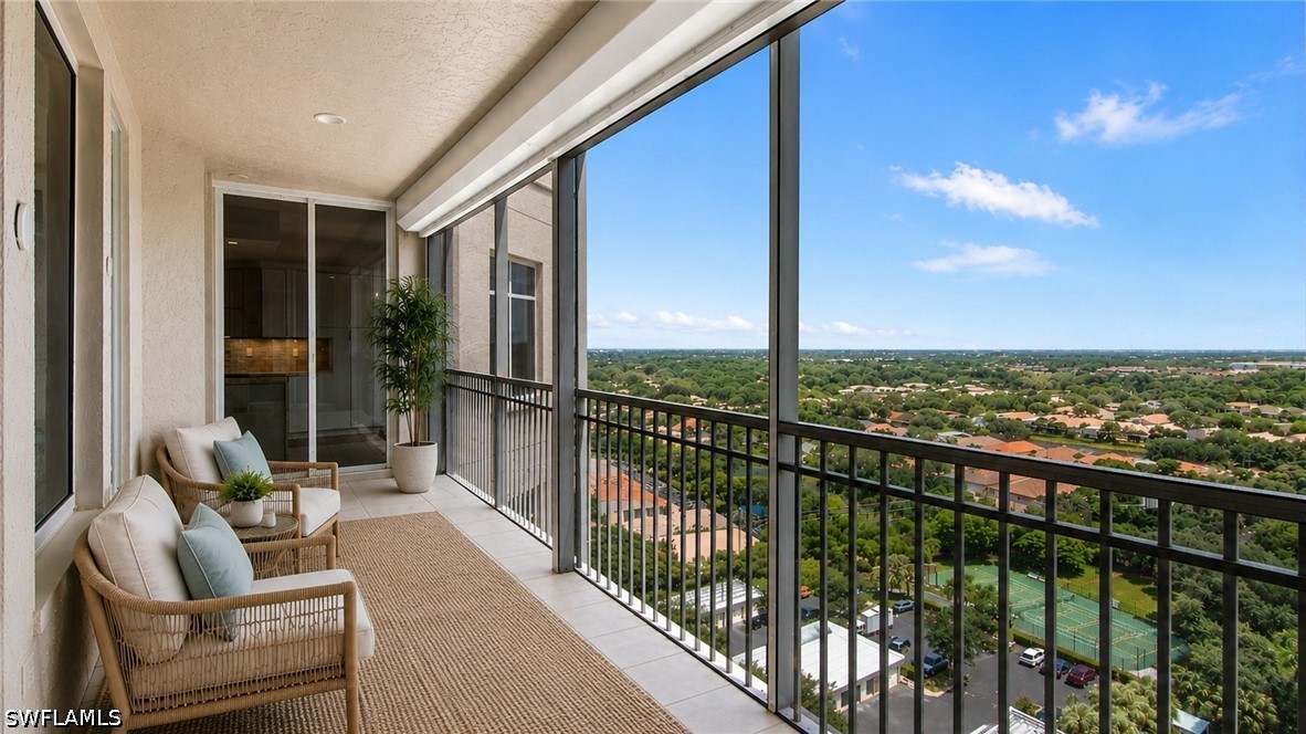 3 Bed Waterfront Home for Sale in Naples, photo 4