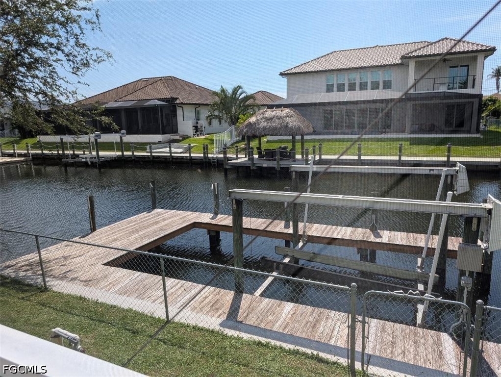 1 Bed Pool Home for Sale in Cape Coral, photo 4