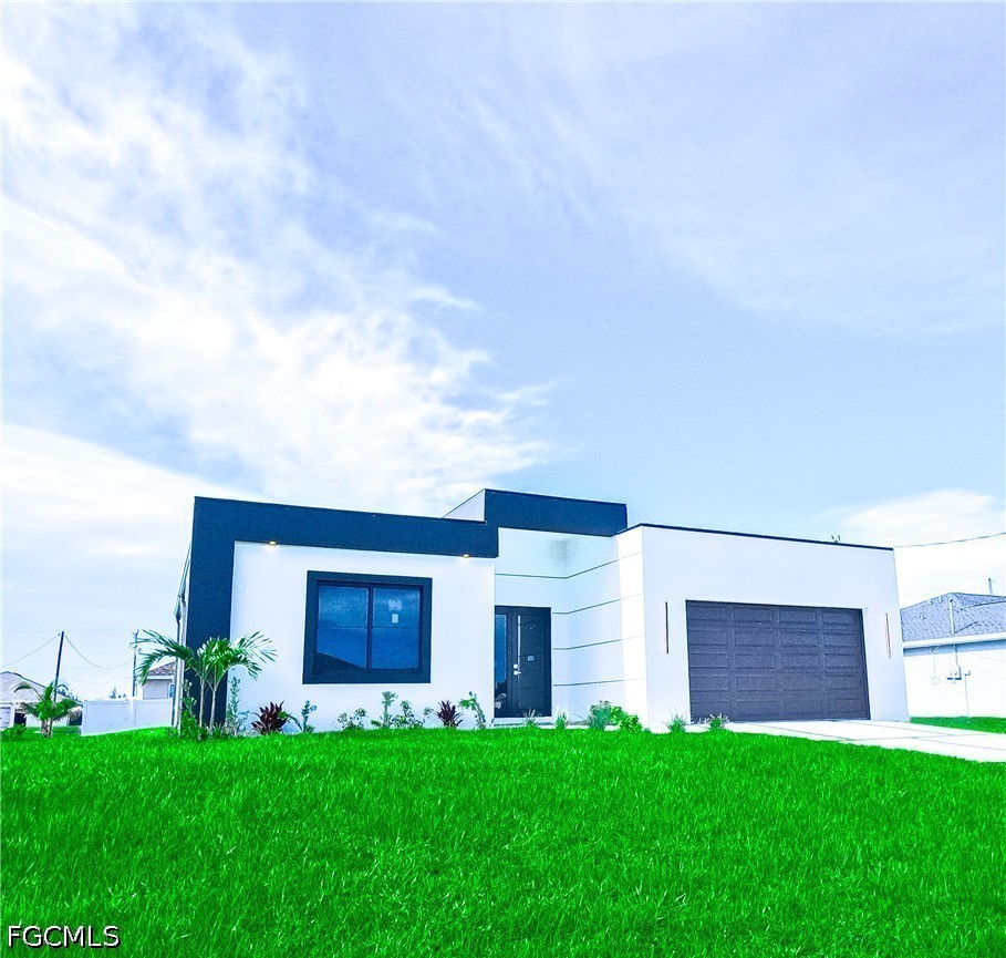4 Bed SingleFamilyResidence for Sale in Cape Coral, photo 4