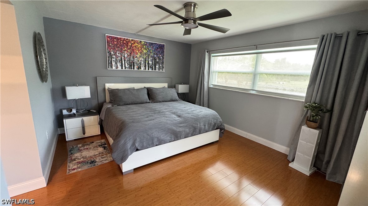 2 Bed Waterfront Home for Sale in Naples, photo 4